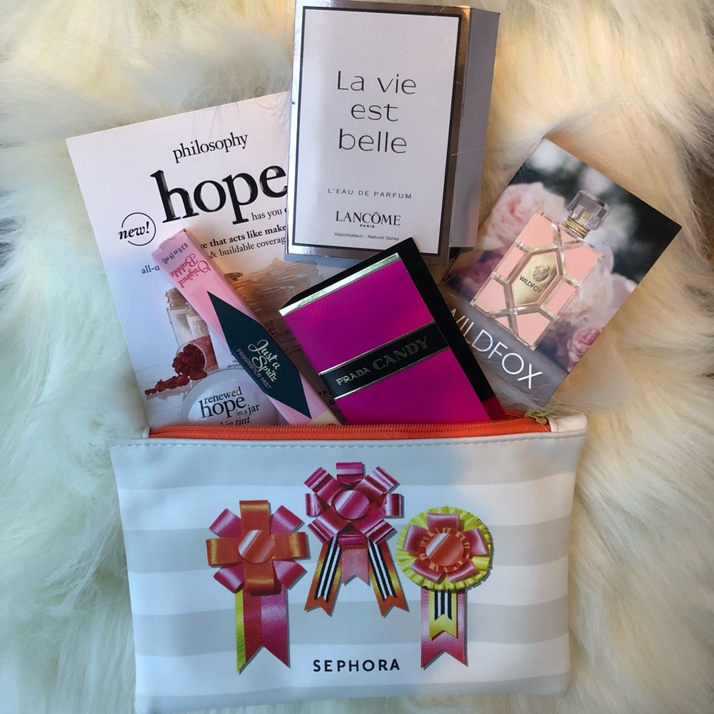 •SOLD• Sephora bag with samples